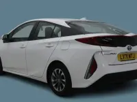 Used Toyota Prius Business Edition 122 HP (89 kW) 2021 White Hatchback