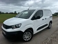 Used Peugeot Partner 2020 White MPV