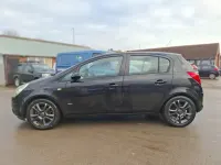 Begagnad Vauxhall Corsa 2009 Svart Halvkombi