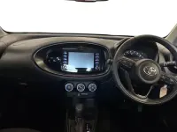 Used Toyota Aygo X PURE 72 HP (52 kW) 2023 White SUV
