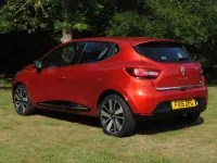 Used Renault Clio IV Dynamique 90 HP (66 kW) 2015 Red Hatchback