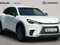 Used Lexus LBX 136 HP (100 kW) 2024 White SUV