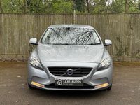 Used Volvo V40 115 HP (84 kW) 2014 Silver Hatchback