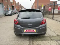 Usado Vauxhall Corsa SRi 100 HP (73 kW) 2012 Cinzento Citadino