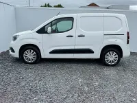 Używany Vauxhall Combo Sportive 100 KM (73 kW) 2020 Biały Minivan