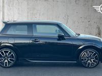 Usado Mini Cooper Hatch 161 HP (118 kW) 2025 Preto Citadino