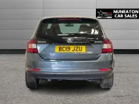 Gebraucht Skoda Rapid Sport 110 PS (80 kW) 2019 Grau Kleinwagen