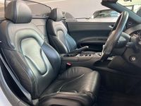 Used Audi R8 Spyder Design 430 HP (316 kW) 2012 White Cabriolet