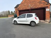 Used Renault Twingo Expression 75 HP (55 kW) 2011 White Hatchback