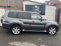 Used Mitsubishi Shogun 187 HP (137 kW) 2015 Grey SUV