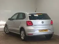 Usado VW Polo Edition 60 CV (44 kW) 2017 Plateado Utilitario