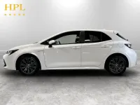 Używany Toyota Corolla Design 122 KM (89 kW) 2019 Biały Hatchback