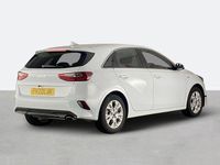 Used Kia Ceed 2022 White Hatchback
