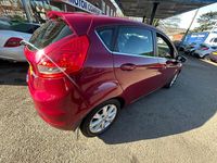 Used Ford Fiesta Zetec 2010 Metallic red Hatchback