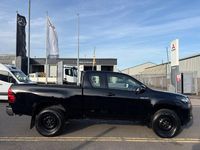 Used Toyota HiLux Active 150 HP (110 kW) 2021 Black Pickup