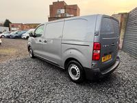 Używany Vauxhall Vivaro Edition 100 KM (73 kW) 2021 Szary Minivan