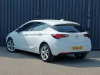 Used Vauxhall Astra SRi 150 HP (110 kW) 2018 White Hatchback