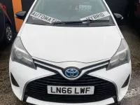 Used Toyota Yaris Active 101 HP (74 kW) 2016 White Hatchback