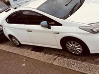 Used Toyota Prius 2015 White Hatchback