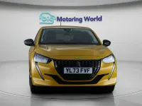 Used Peugeot 208 Allure+ 100 HP (73 kW) 2024 Yellow Hatchback