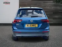 Usado VW Tiguan Allspace Match 150 HP (110 kW) 2019 Azul SUV