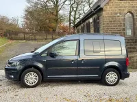 Begagnad VW Caddy Life 2020 Blå Minibuss