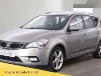 Usado Kia Ceed 113 HP (83 kW) 2010 Prateado Citadino