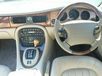 Usado Jaguar XJ8 240 HP (176 kW) 2002 Sedan