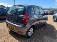 Usado Hyundai i10 Active 85 HP (62 kW) 2012 Cinzento Citadino