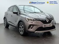 Begagnad Renault Captur Techno 143 HK (105 kW) 2023 Grå SUV