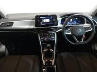 Used VW T-Roc Life 150 HP (110 kW) 2022 Red SUV
