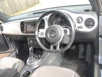 Usado VW Beetle Design 105 HP (77 kW) 2012 Prateado Citadino