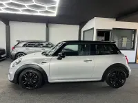 Usado Mini Cooper Hatch 136 HP (100 kW) 2019 Prateado Citadino
