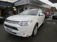 Used Mitsubishi Outlander P-HEV 2014 White Estate