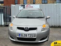 Used Toyota Auris 124 HP (91 kW) 2009 Silver Hatchback