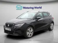 Usado Seat Arona FR Sport 110 CV (80 kW) 2023 Negro SUV