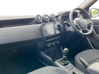 Second-hand Dacia Duster Expression 128 CP (94 kW) 2023 Portocaliu SUV