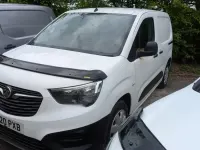 Usado Vauxhall Combo Sportive 100 CV (73 kW) 2020 Blanco Monovolumen