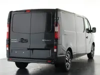 Nowe Renault Trafic 2026 Czarny