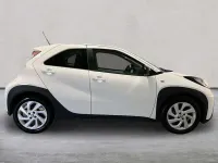 Used Toyota Aygo X PURE 72 HP (52 kW) 2023 White SUV