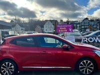 Used Renault Clio V Iconic 101 HP (74 kW) 2020 Red Hatchback