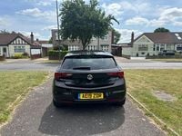 Second-hand Vauxhall Astra 148 CP (108 kW) 2019 Negru Hatchback