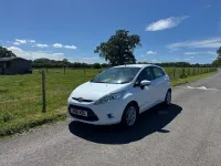 Used Ford Fiesta Zetec 2012 White Hatchback