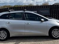 Używany Kia Ceed 134 KM (98 kW) 2017 Srebrny Hatchback
