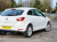 Usado Seat Ibiza Sport 85 HP (62 kW) 2015 Branco Citadino