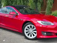 Used Tesla Model S 386 kW (525 HP) 2019 Red Hatchback