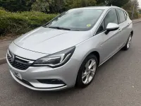 Used Vauxhall Astra SRi 136 HP (100 kW) 2017 Silver Hatchback