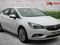 Used Vauxhall Astra Elite 150 HP (110 kW) 2016 White Hatchback