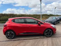 Used Renault Clio Dynamique 90 HP (66 kW) 2017 Red Hatchback