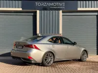 Usado Lexus IS300h Sport Line 223 CV (164 kW) 2016 Plateado Berlina